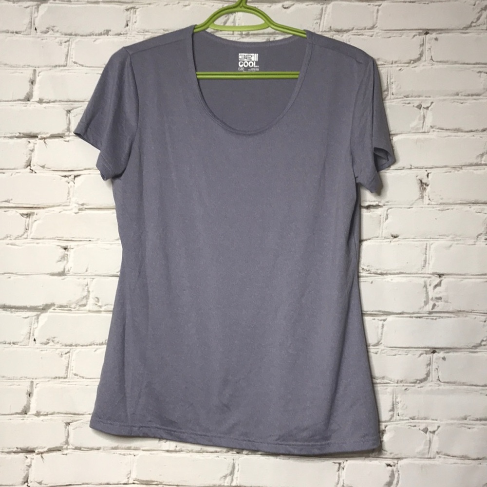 32 Degrees scoop neck lightweight workout T Shirt
